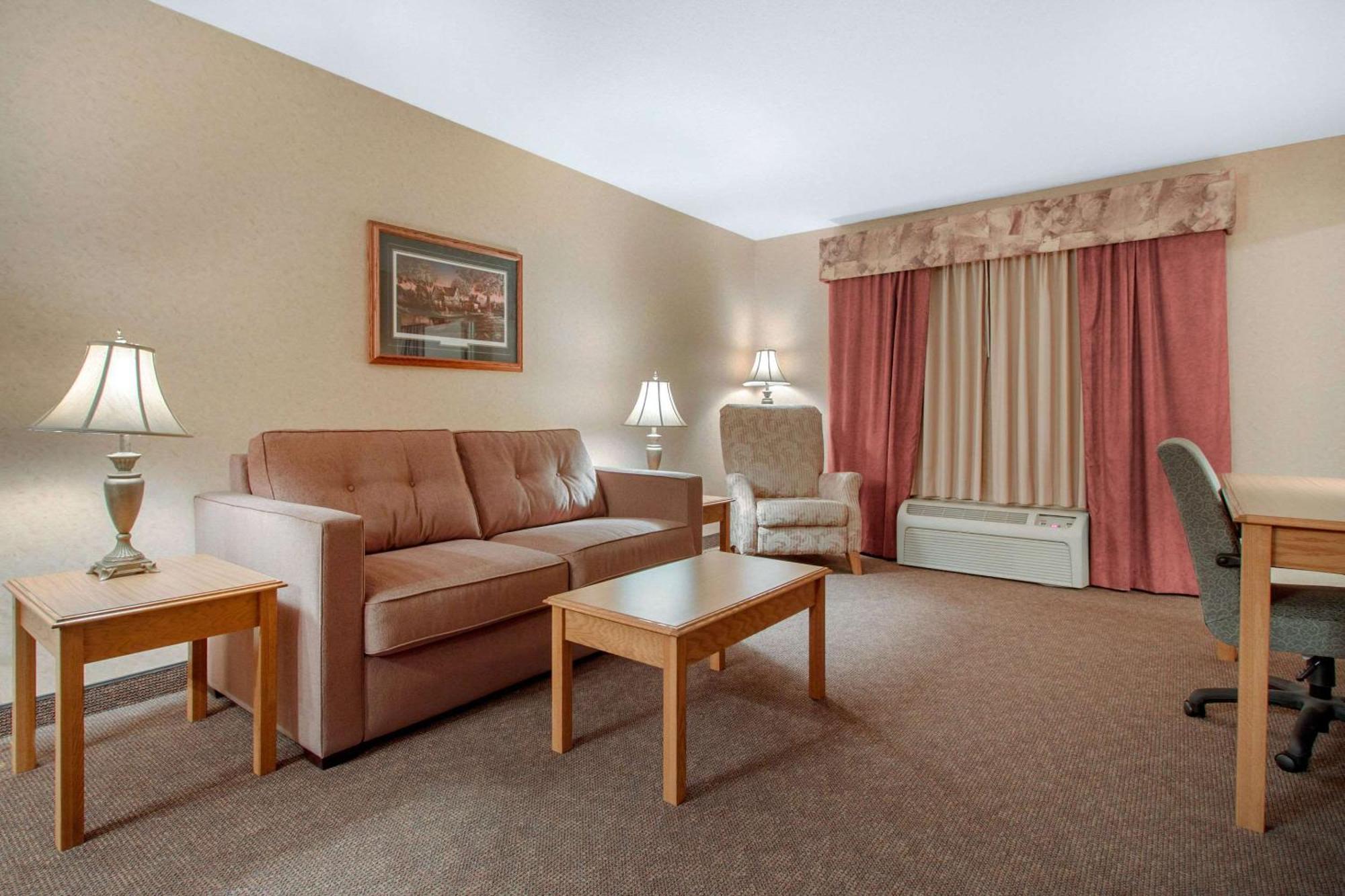 Norfolk Lodge & Suites, Ascend Hotel Collection Eksteriør bilde